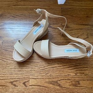 LIKE NEW Steve Madden espadrilles size 8🌻